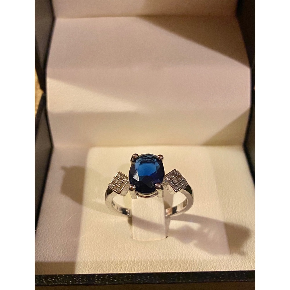 Two Beautiful Gemstone Rings - Picture 5 of 7
